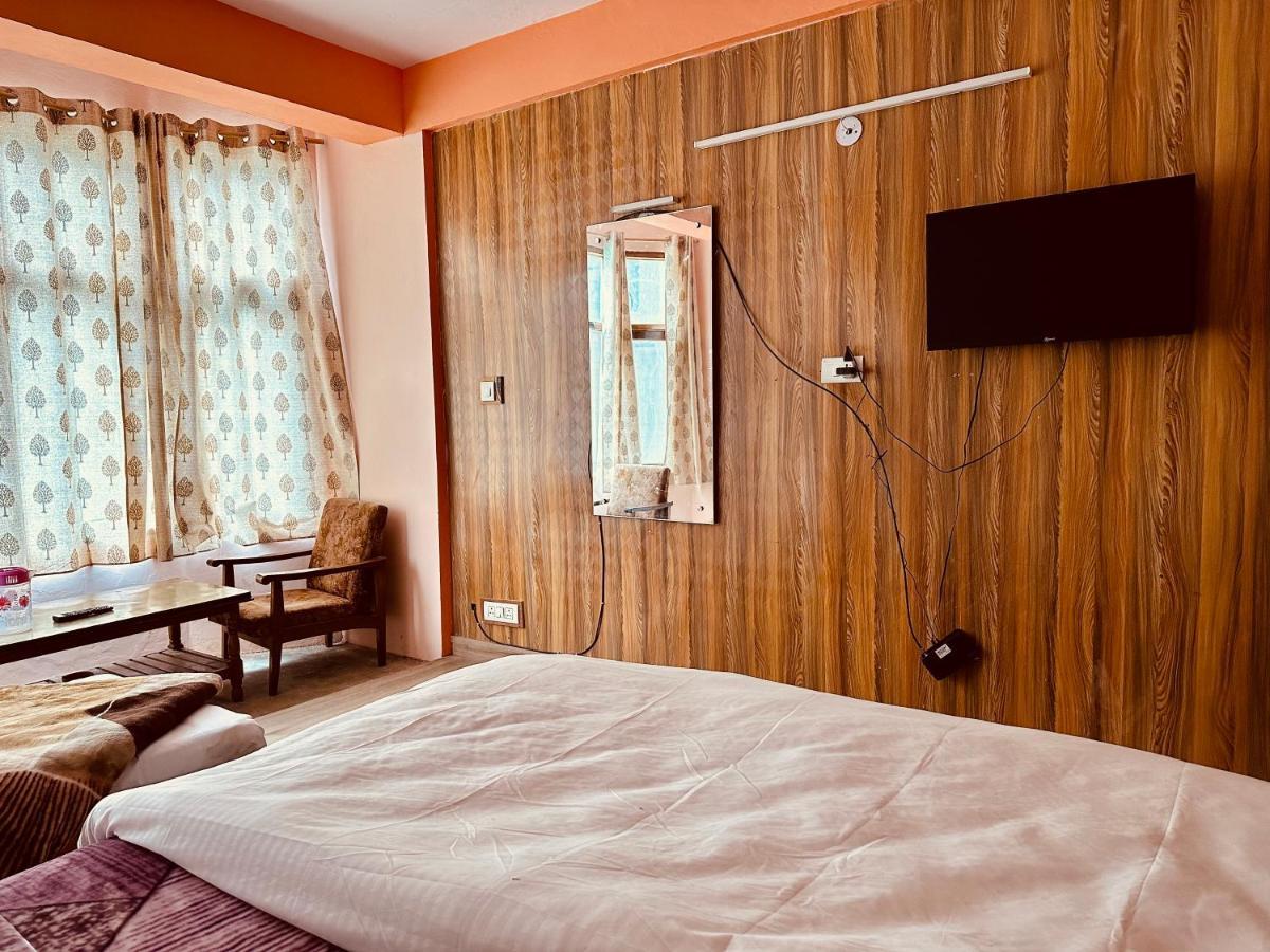 Hotel D Kanchan Manali מראה חיצוני תמונה